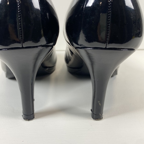 Kelly & Katie black shiny heels - Picture 4 of 8